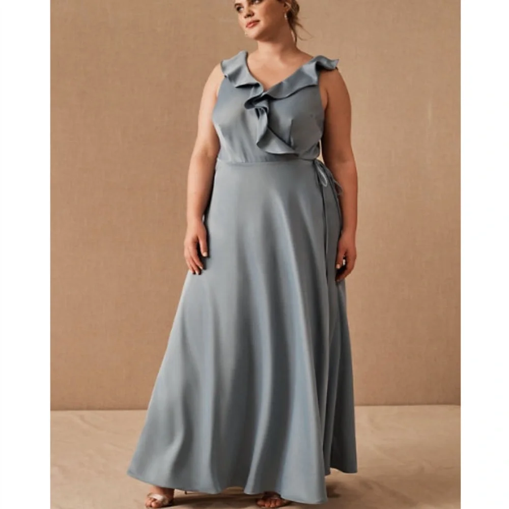 NEW BHLDN TANSY SATIN CHARMEUSE WRAP MAXI DRESS IN DUSTY BLUE Z46-25